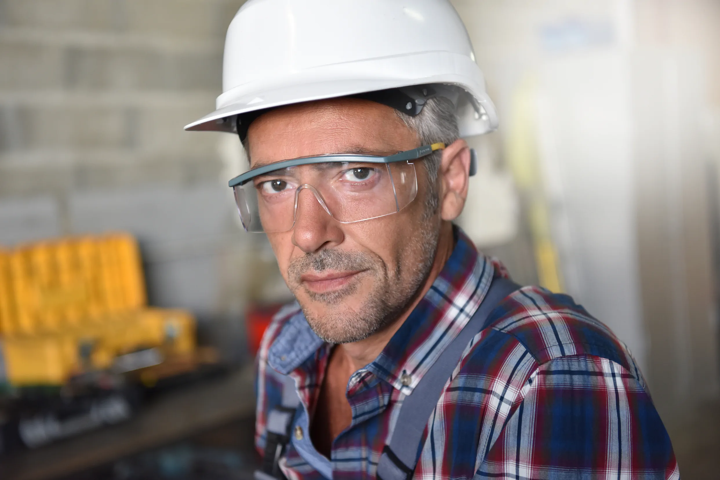 What Professionals Look for in High-Quality Prescription Safety Eyewear